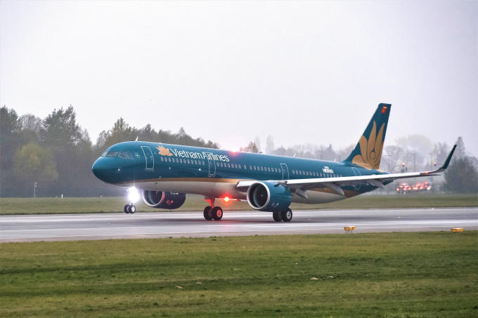 Vietnam Airlines tăng cường chuyến đưa cổ động viên tham dự trận Chung kết lượt đi giải bóng đá vô địch Đông Nam Á - AFF Cup 2018.