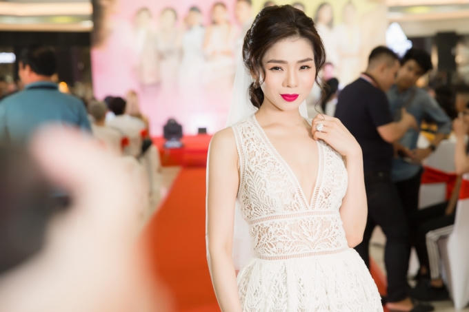 Nữ ca sĩ Lệ Quyên.