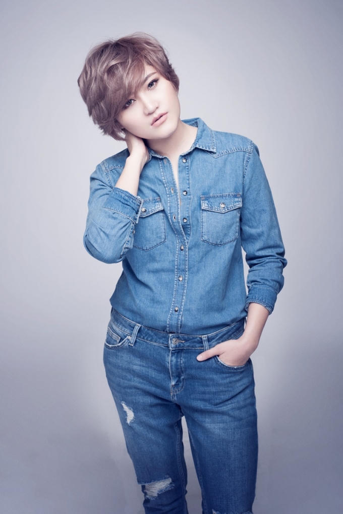 Th&egrave;m y&ecirc;u của Vicky Nhung lập kỷ lục lượt nghe