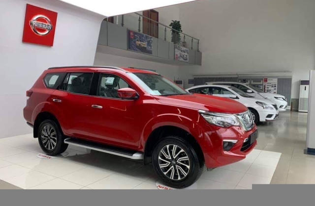 Ô tô Việt đại hạ giá, thời điểm lý tưởng xuống tiền rước xế