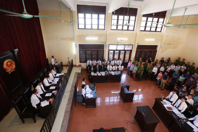 Toàn cảnh phiên xét xử.