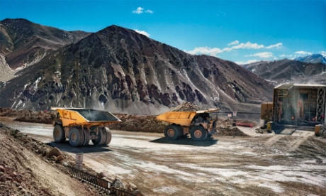 Công ty sản xuất vàng lớn nhất thế giới - Barrick Gold thành lập từ năm 1983, đặt trụ sở tại thành phố Toronto, Canada và hoạt động trên cả bốn lục địa.