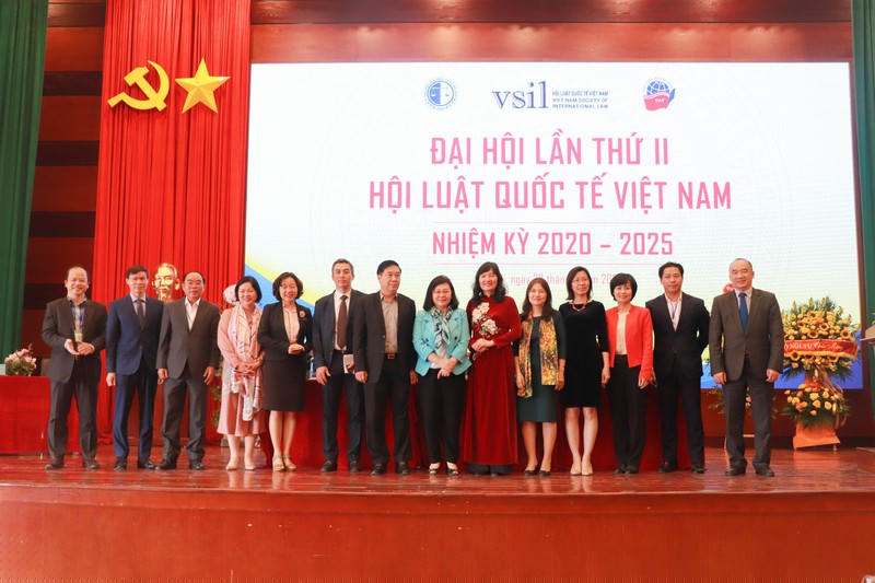 Ban Chấp hành nhiệm kỳ II ra mắt tại Đại hội.