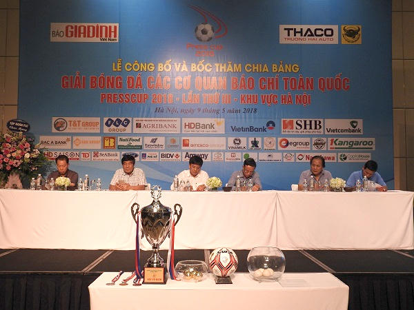 Lễ công bố và bốc thăm chia bảng giải bóng đá Press Cup 2018 khu vực Hà Nội.