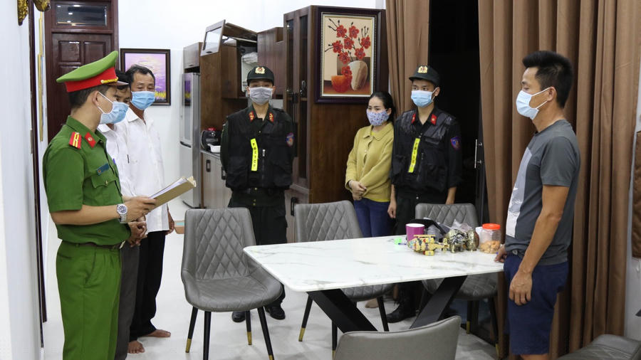 Khám xét khẩn cấp chỗ ở của các đối tượng trong chuyên án