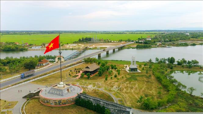 Di tích lịch sử quốc gia đặc biệt Đôi bờ Hiền Lương - Bến Hải, tỉnh Quảng Trị. Ảnh: TTXVN