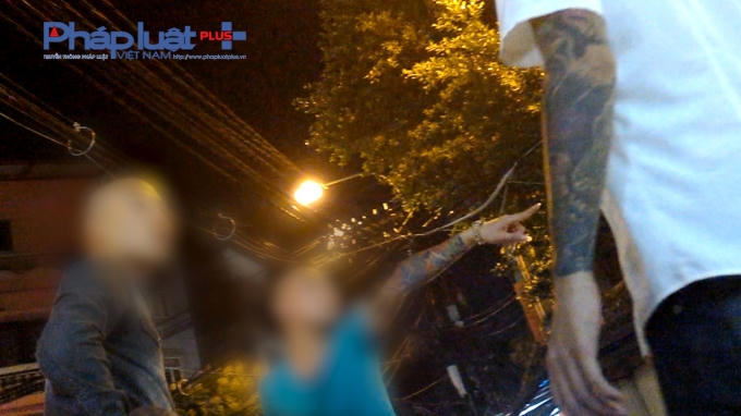 Bãi gửi xe giá 30,000 nghìn đồng ngay gần Trụ sở Công an phường Hàng Đào.