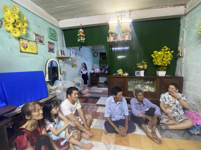 0611ffd700cef590acdf (1)