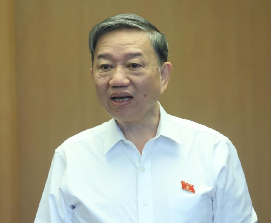 Bộ trưởng C&ocirc;ng an&nbsp;T&ocirc; L&acirc;m&nbsp;- người đứng đầu cơ quan soạn thảo luật lại khẳng định việc chuyển giao nhiệm vụ kh&ocirc;ng l&agrave;m ph&aacute;t sinh nh&acirc;n sự, bộ m&aacute;y mới, thậm ch&iacute; c&oacute; thể r&uacute;t gọn được. Ảnh:&nbsp;H.Vũ.