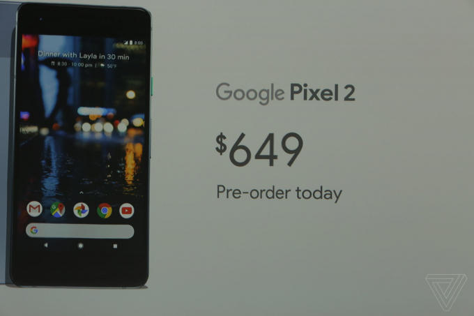 Google Pixel 2 sẽ được bán vào giữa tháng này với mức giá 650 USD (khoảng 15 triệu đồng), thêm 100 USD để mua phiên bản dung lượng cao hơn. Các tùy chọn màu hiện tại bao gồm xanh, đen và trắng.