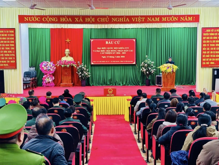 Khu vực bỏ phiếu số 7 , xã Phố Bảng tổ chức khai mạc.