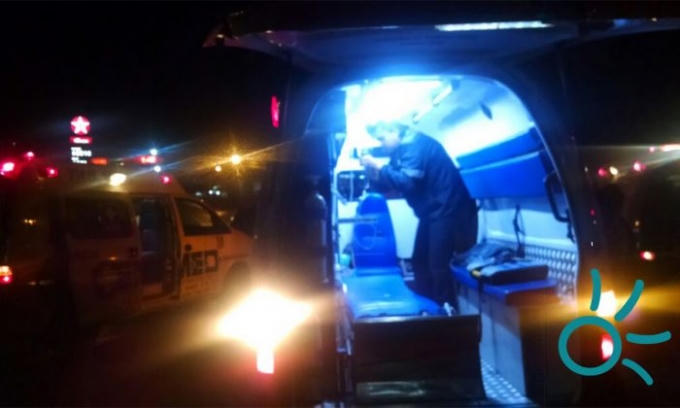 Trang tin tức MiOriente của Colombia đăng những hình ảnh đầu tiên về công tác cứu hộ tại hiện trường máy bay rơi ở thị trấn La Union.