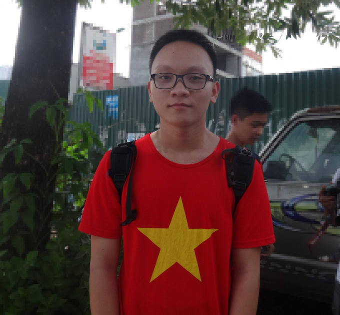 Em Trần Đức Hiếu, học sinh lớp 11A11, trường THPT Lương Thế Vinh.  Ảnh: Ngọc Nga