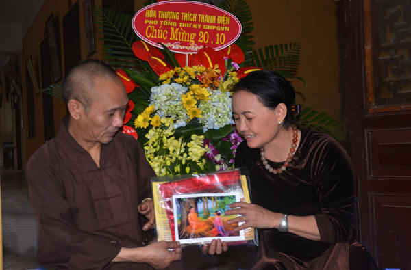 Hòa thượng Thích Thanh Điện - Phó tổng thư ký Hội đồng trị sự - Chánh văn phòng Trung ương Giáo Hội Phật Giáo Việt Nam - Phó trưởng ban thường trực ban Hướng dẫn Phật tử trung ương.