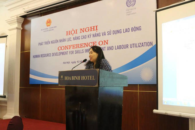 Bà Lê Kim Dung, Cục trưởng Cục Việc làm phát biểu khai mạc hội nghị.