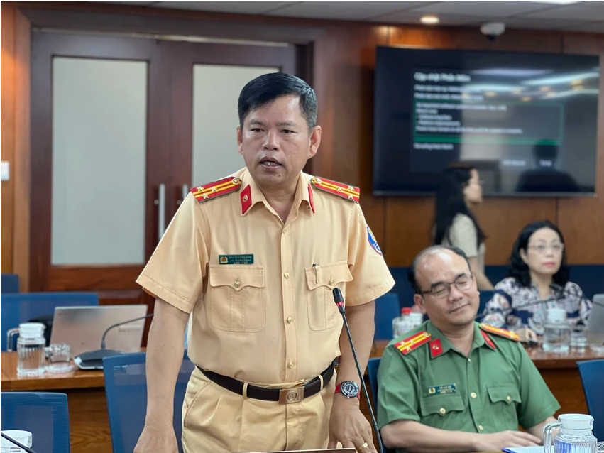 Thượng tá Nguyễn Văn Bình, Phó Trưởng Phòng CSGT, Công an TP HCM. Ảnh: Hà Thư
