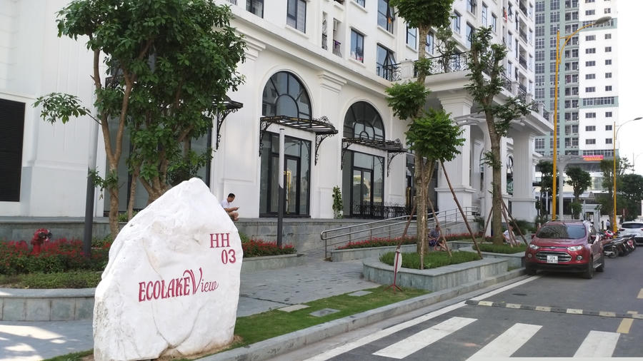 Nhiều khách hàng sinh sống tại chung cư Eco Lake View đánh giá dự án có chất lượng xây tốt, kiến trúc đẹp và hạ tầng tương đối tốt so với giá trị đồng tiền bỏ ra.