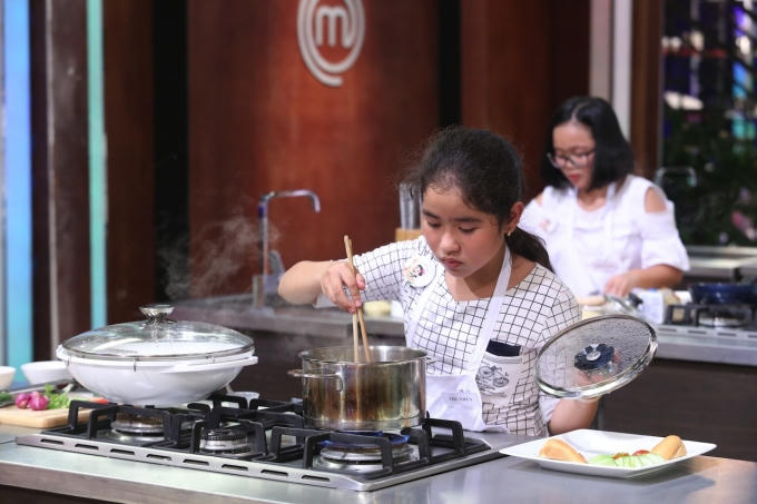 Vua đầu bếp nhí Việt Nam: Tập 1 - Hé lộ những đầu bếp nhí tiềm năng