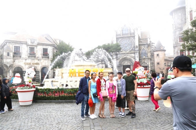 Đến B&agrave; N&agrave; Hills, đ&oacute;n Gi&aacute;ng sinh diệu kỳ