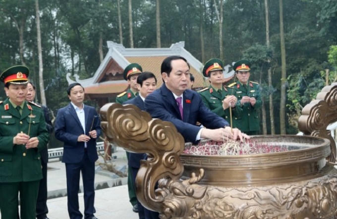Chủ tịch nước Trần Đại Quang thăm và dâng hương tưởng niệm Chủ tịch Hồ Chí Minh tại khu di tích K9 - Ảnh: TTXVN.