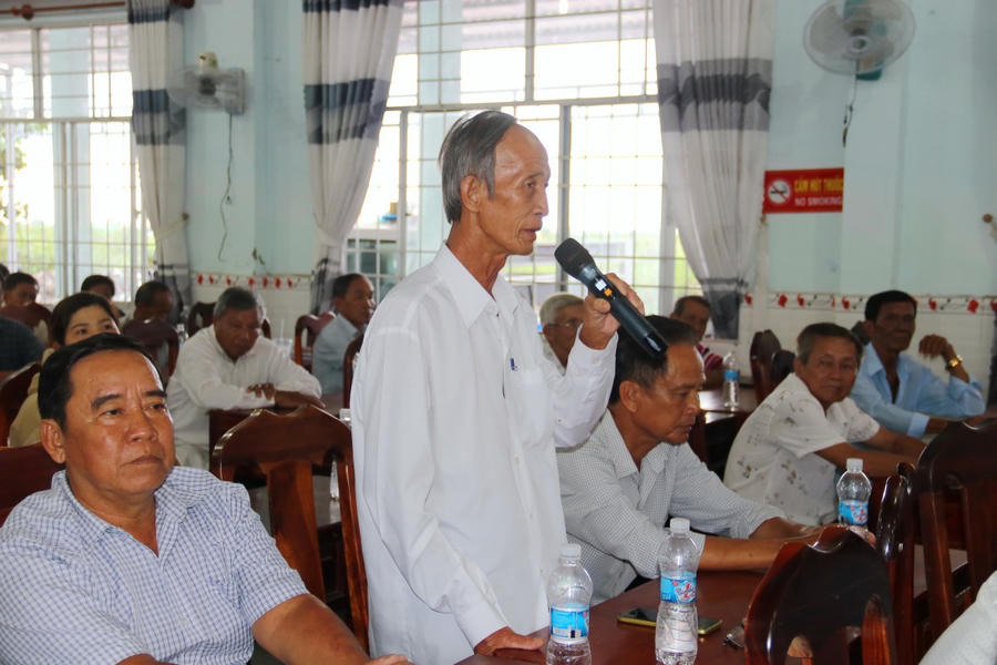 Cử tri xã Lương Thế Trân thẳng thắn nêu ý kiến, kiến nghị liên quan đến nhiều vấn đề như: đầu tư, nâng cấp hạ tầng giao thông; khắc phục tình trạng sạt lở tại nhiều tuyến đường; chính sách an sinh xã hội…