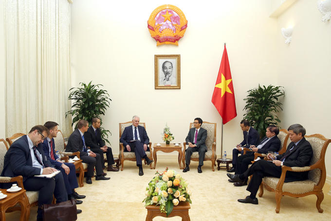 Ph&oacute; Thủ tướng Vũ Đức Đam tiếp Ph&oacute; Thủ tướng Ba Lan