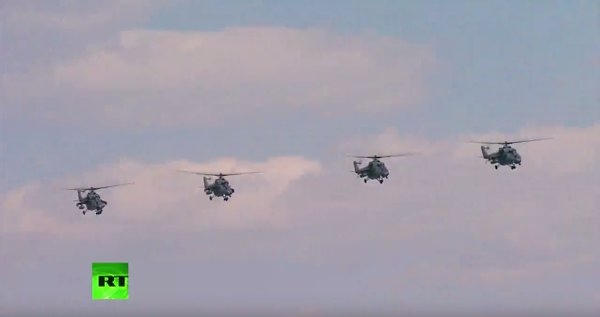 Tổng cộng 71 m&aacute;y bay đ&atilde; tham gia cuộc duyệt binh năm nay.