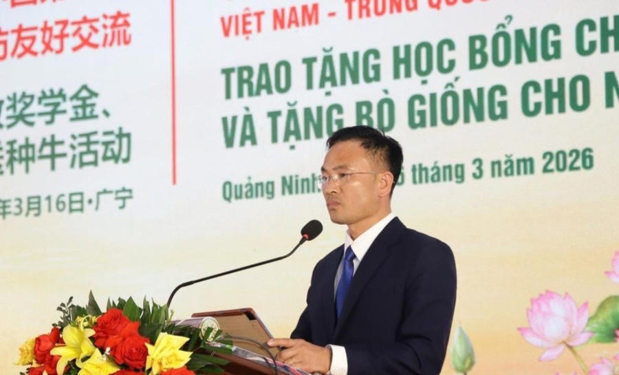 Ông Hoàng Kiên Trung, Phó Chủ tịch Ủy ban nhân dân xã Hoành Mô, tỉnh Quảng Ninh phát biểu tại chương trình.