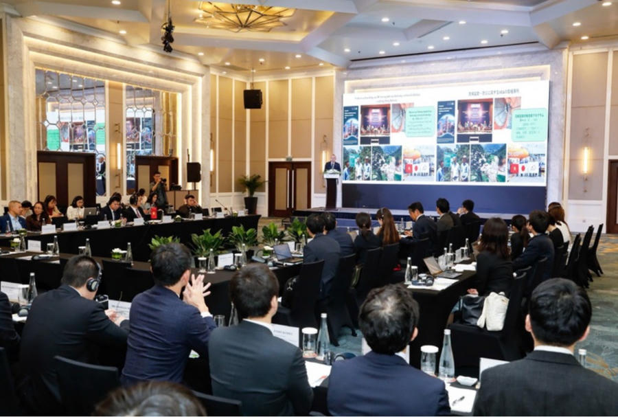 Hội thảo "Khoản vay chương trình cho chuyển đổi xanh hướng tới mục tiêu tăng trưởng xanh và thích ứng với biến đổi khí hậu" - Ảnh: VGP