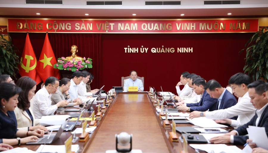 Thường trực Tỉnh ủy Quảng Ninh họp nghe báo cáo sơ bộ kết quả bầu cử đại biểu Quốc hội khóa XVI và đại biểu HĐND các cấp nhiệm kỳ 2026–2031.