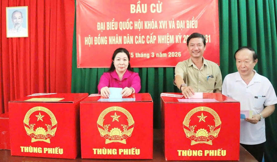 Bà Lê Hồng Thắm - Uỷ viên Ban thường vụ Tỉnh uỷ, Phó Chủ tịch thường trực Hội đồng nhân dân tỉnh tỉnh trúng cử đại biểu Hội đồng nhân dân tỉnh khoá XI, nhiệm kỳ 2026-2031