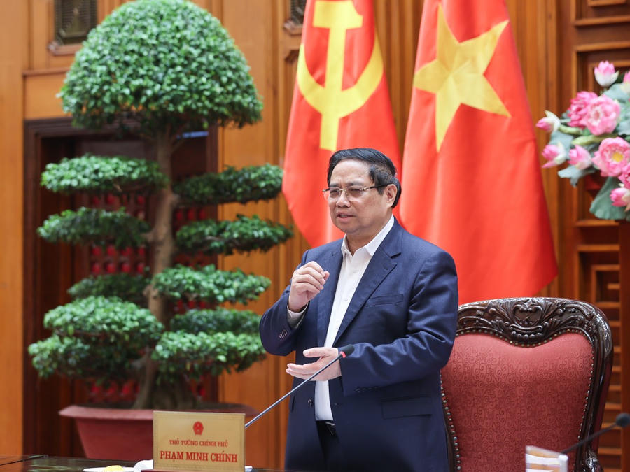 Thủ tướng Chính phủ Phạm Minh Chính phát biểu tại phiên họp.
