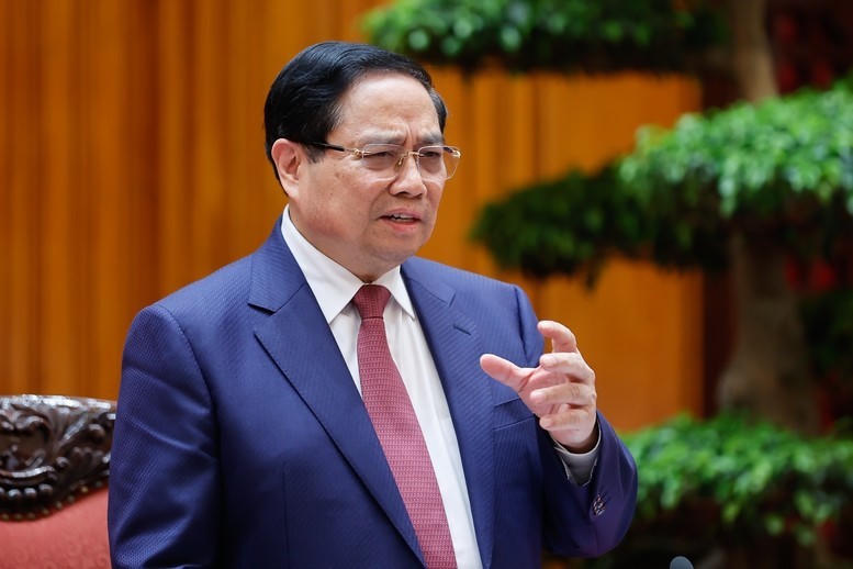 Thủ tướng Phạm Minh Chính yêu cầu không để thiếu năng lượng cho sản xuất, kinh doanh, tiêu dùng; không để đứt gãy các chuỗi sản xuất, chuỗi cung ứng xăng dầu.