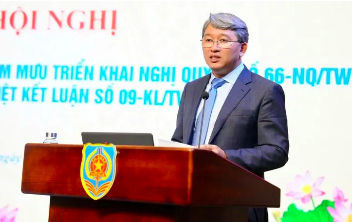 Bộ trưởng Bộ Tư pháp Nguyễn Hải Ninh phát biểu tại Hội nghị.