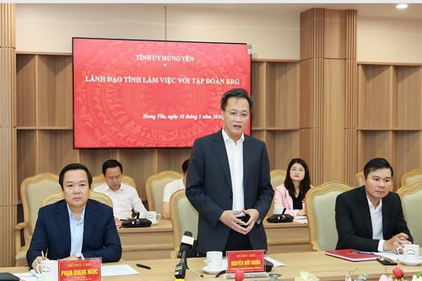 Bí thư Tỉnh ủy Hưng Yên, ông Nguyễn Hữu Nghĩa phát biểu tại buổi làm việc.