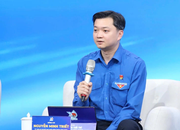 Bí thư Trung ương Đoàn&nbsp;Nguyễn Minh Triết chia sẻ giải pháp&nbsp;nâng cao nhận thức, kỹ năng ứng dụng trên không gian mạng cho học viên thanh niên, thanh thiếu nhi.