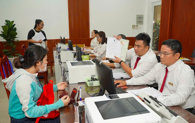 Bộ Nội vụ đang lấy ý kiến dự thảo Nghị định quy định về vị trí việc làm viên chức, trong đó đề xuất quy định việc áp dụng chế độ tiền lương.