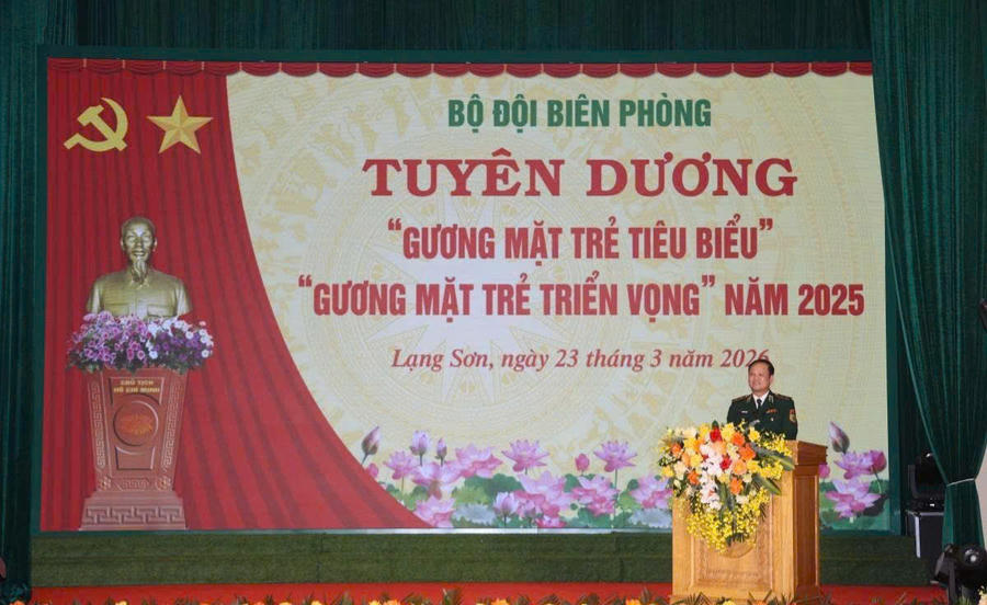 Trung tướng Nguyễn Anh Tuấn, Chính ủy Bộ đội Biên Phòng phát biểu chỉ đạo tại Chương trình tuyên dương “Gương mặt trẻ tiêu biểu”, “Gương mặt trẻ triển vọng” Bộ đội Biên phòng năm 2025.