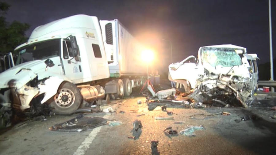 Việc xem video về tai nạn giao thông giúp các học viên nhận thức rõ hậu quả của tai nạn giao thông. Hình ảnh minh họa.