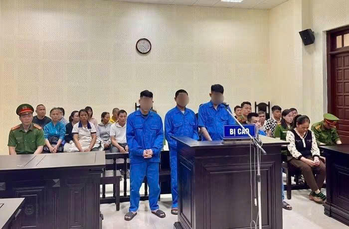 Các bị cáo tại phiên tòa. Các bị cáo tại phiên tòa.