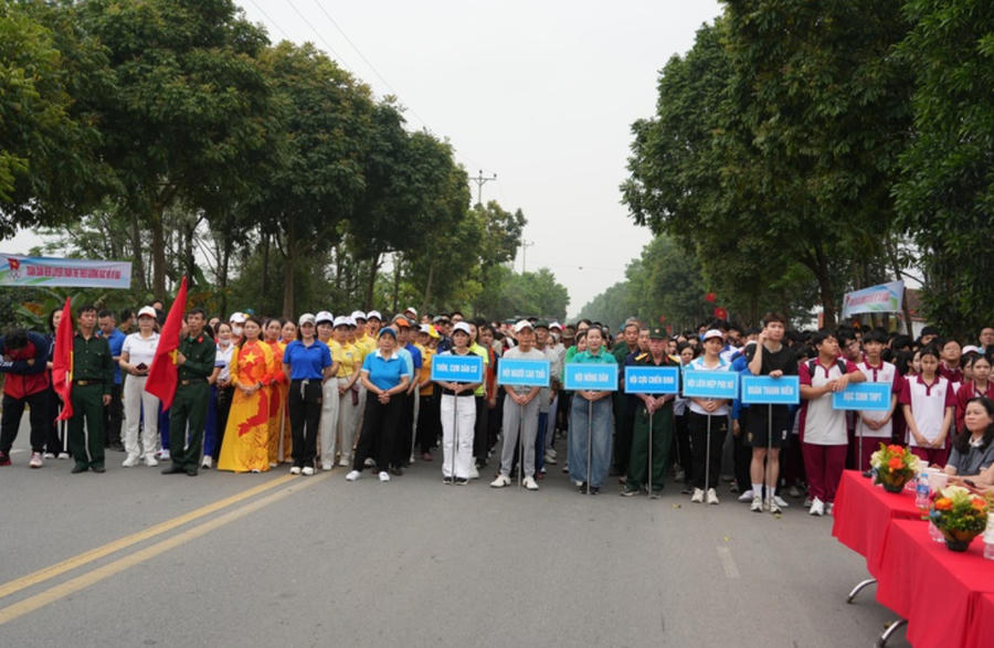 Đông đảo cán bộ, đảng viên, các tầng lớp Nhân dân xã Liên Minh hưởng ứng ngày chạy