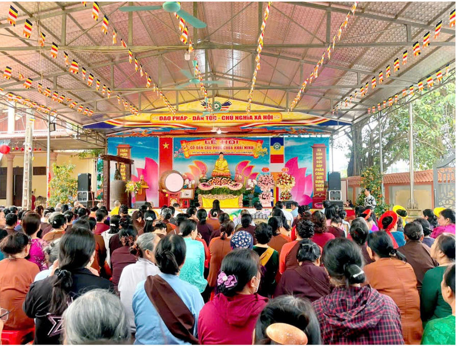 Lễ hội thu hút nhiều người dân tham dự