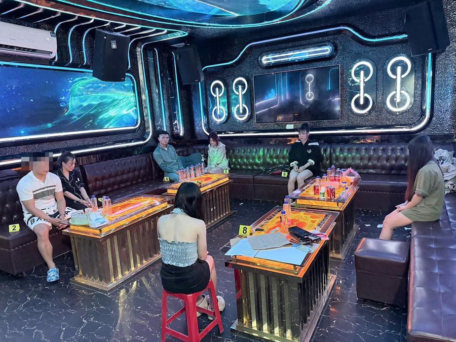 Các đối tượng tại hiện trường vụ việc. (Ảnh: Công an tỉnh Tuyên Quang).