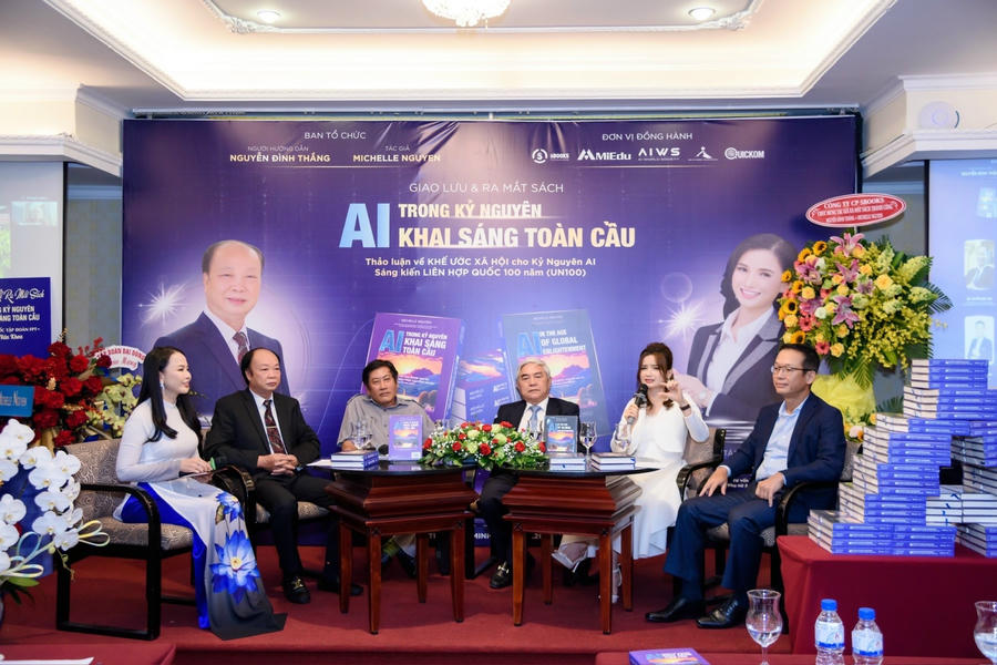Doanh nhân Nguyễn Đình Thắng ra mắt cuốn sách “AI trong kỷ nguyên khai sáng toàn cầu”.