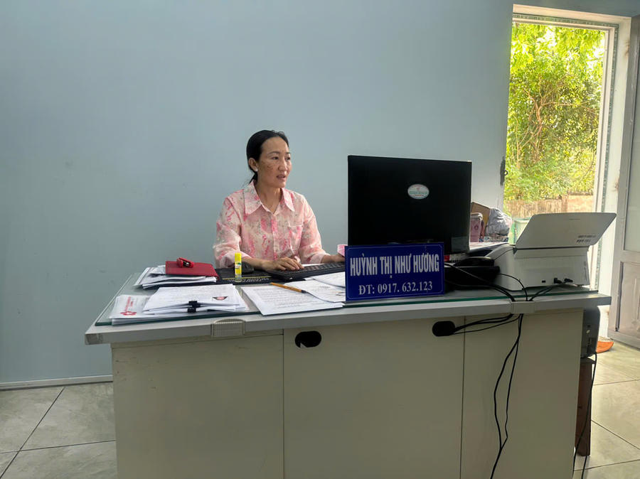 Người dân đến rồi ra về với tâm trạng nhẹ nhõm, bởi thủ tục được giải quyết nhanh gọn, rõ ràng.