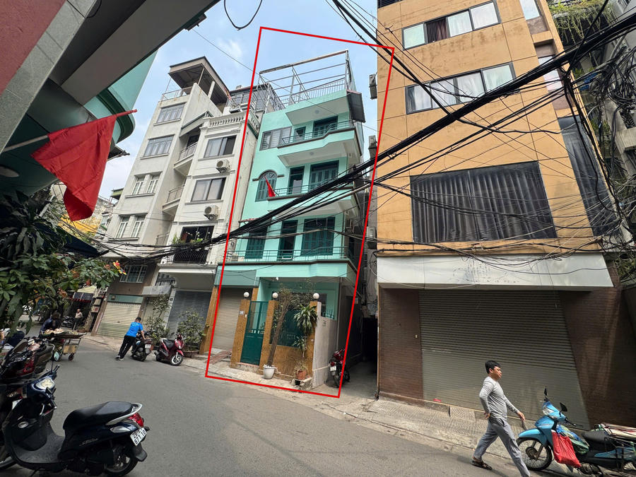 Công dân kiến nghị làm rõ một số nội dung liên quan đến tranh chấp thừa kế tại nhà số 36 ngõ Hàng Bột và dấu hiệu xây dựng trái phép tại công trình này. Công dân kiến nghị làm rõ một số nội dung liên quan đến tranh chấp thừa kế tại nhà số 36 ngõ Hàng Bột và dấu hiệu xây dựng trái phép tại công trình này.