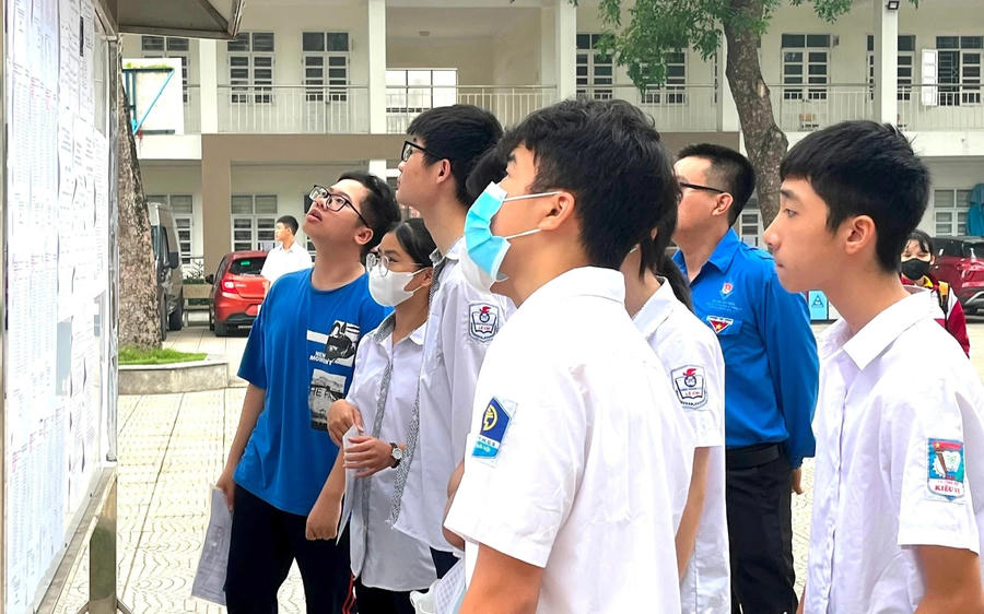 Thí sinh tham gia thi lớp 10 tại Hà Nội năm học 2025 - 2026. (Ảnh: Tuấn Minh)