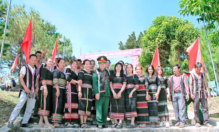 Biểu tượng đẹp của niềm tin và nghĩa tình.