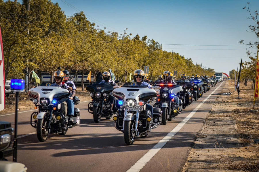 Và những cung đường "tuyệt đối điện ảnh"...