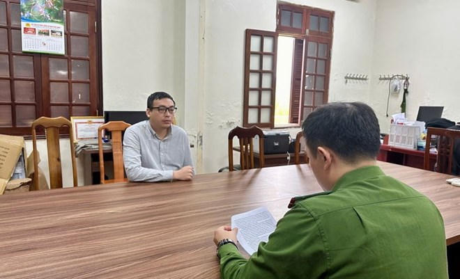 Công ty Luật TNHH Hà Trọng Đại và Cộng sự đã có văn bản đề nghị đính chính thông tin và khẳng định kể từ thời điểm chấm dứt hoạt động, công ty không còn bất kỳ liên hệ, quản lý hay hoạt động đối với cá nhân ông Lê Văn Sơn.